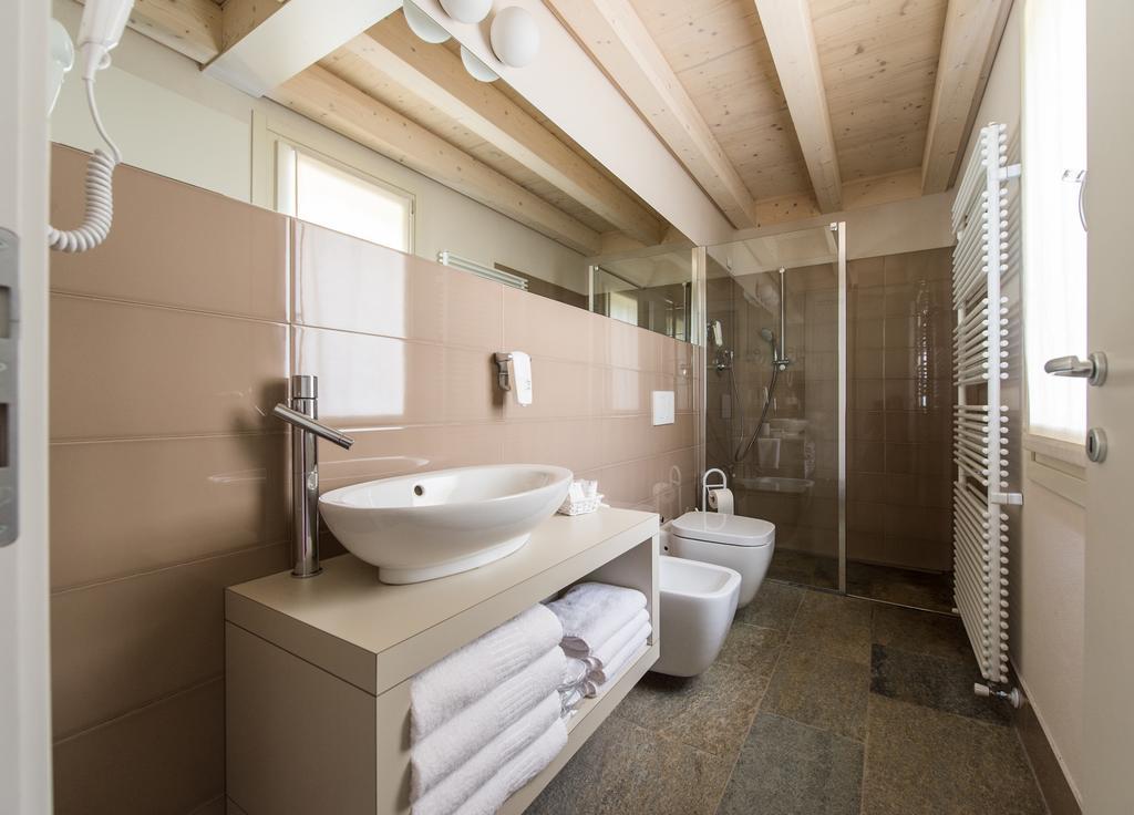 Quader Nidi Nel Verde Bienno Habitación foto
